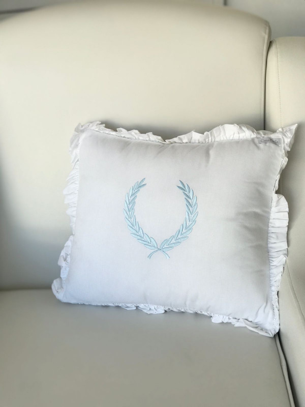 almohada personalita azul celeste