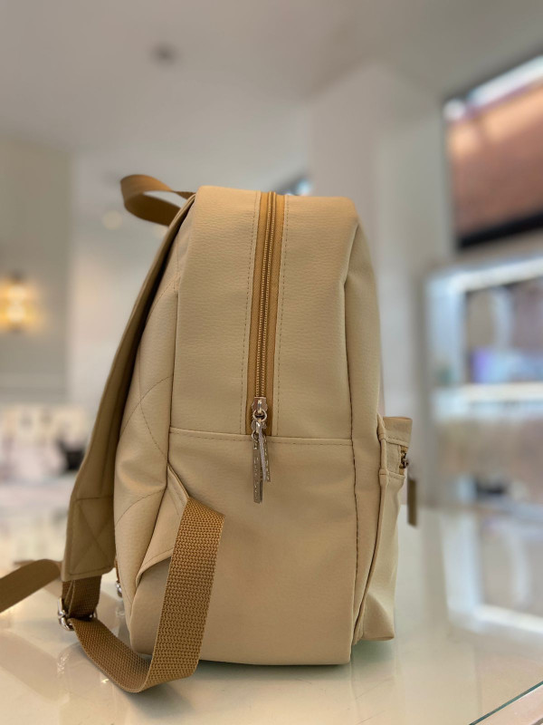 minimochila Giuli beige