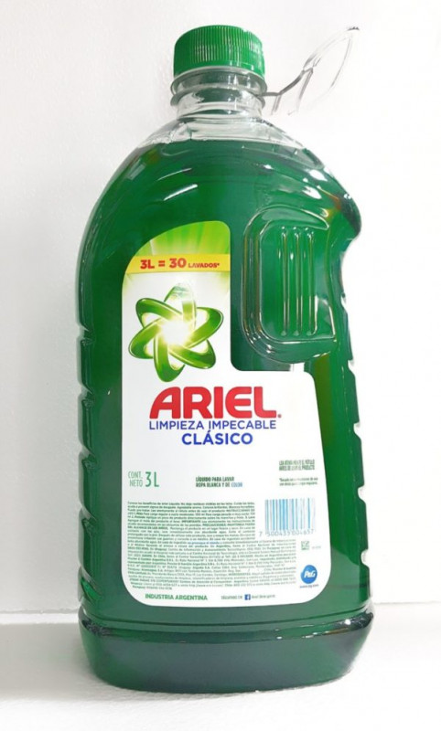 Jabon liquido Ariel para lavar ropa blanca y de color 3L