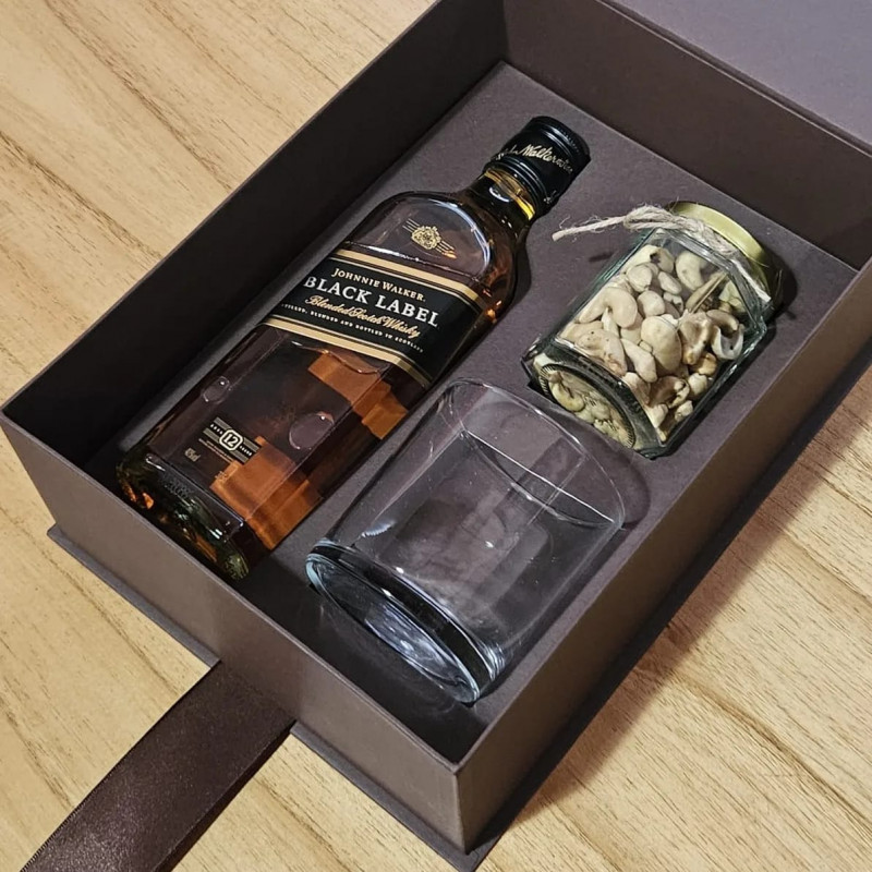 Box Johnnie Walker 200 ml - Activa Group