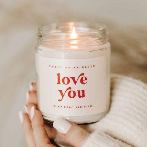 Velas enamorados con frase "I love you"