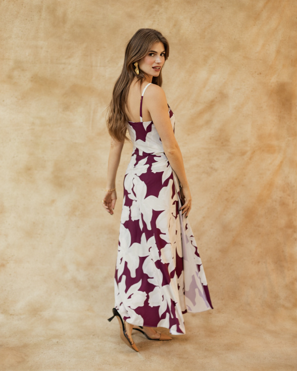 Vestido Gabrielle Burgundy Iris Wildflower