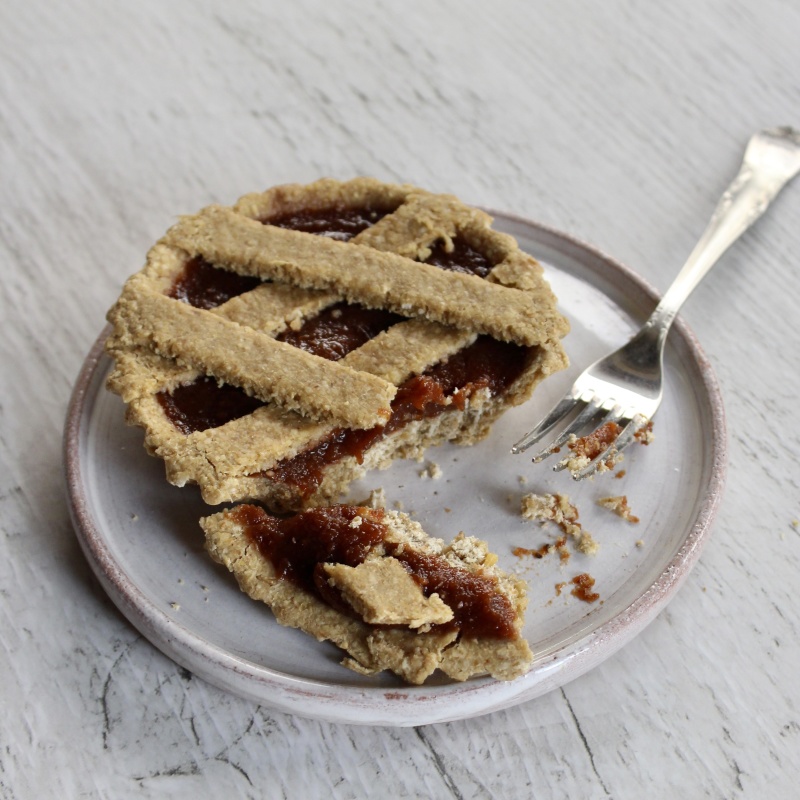 Pastafrola de avena y dulce de guayaba sin azúcar agregada